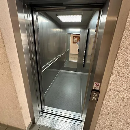 Erstbezug Nach Sanierung - Charmantes & Modernes Zuhause In